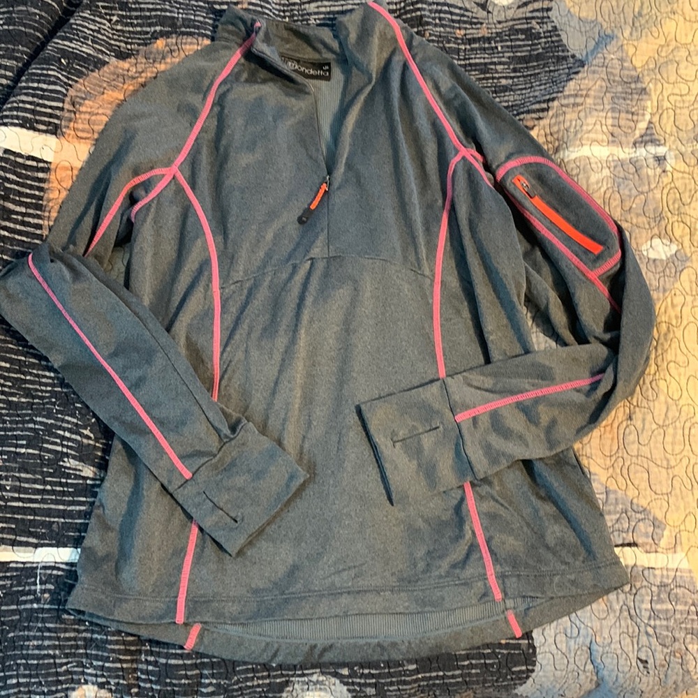 Long sleeved Mondetta athletic shirt